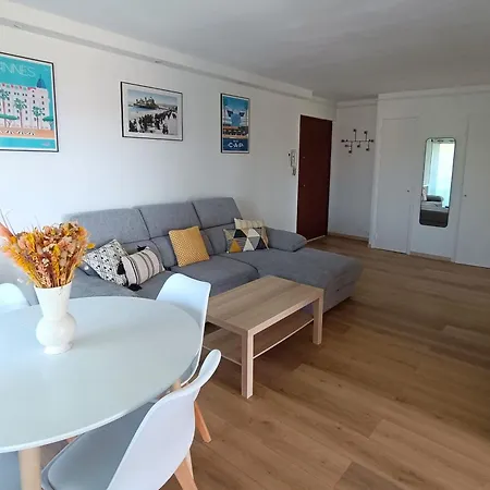 Apartamento T3 With Balcony Near Beach Of Cagnes-sur-Mer